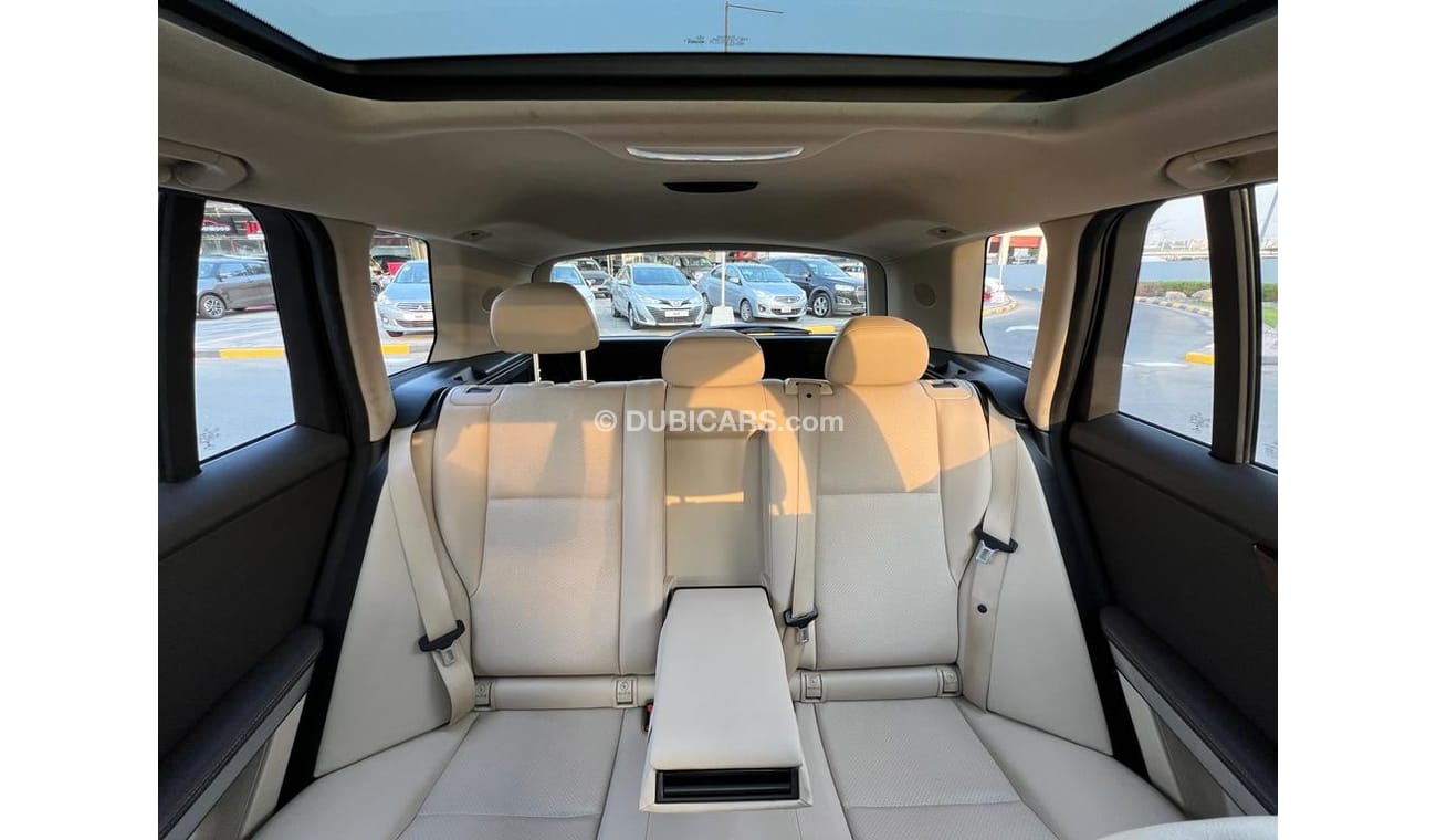 Mercedes-Benz GLK 250 Std MERCEDES BENZ GLK250 2015 GCC 4MATIC FULL OPTIONS ORIGINAL PAINT IN LOW MILEAGE