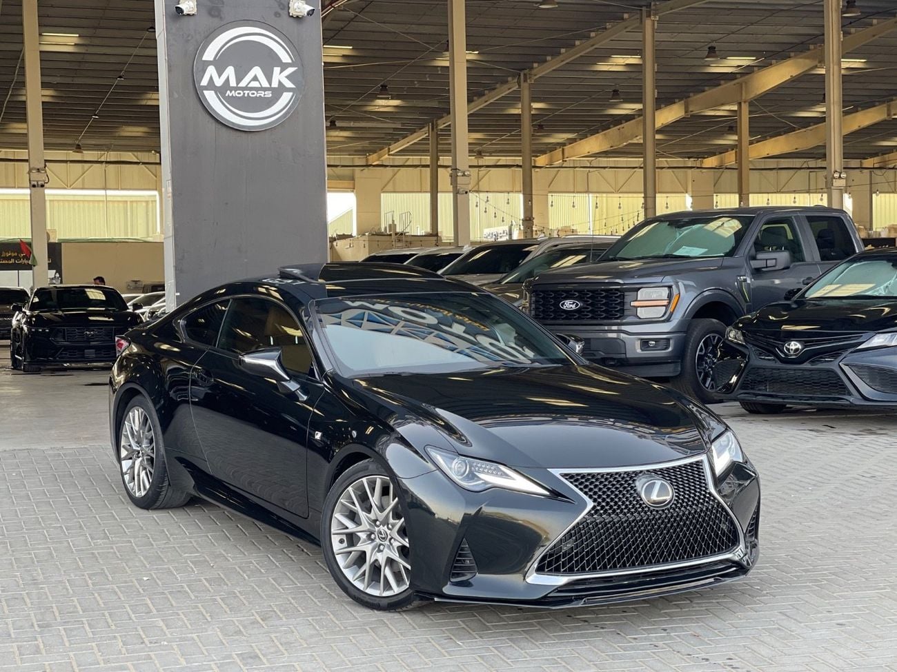 لكزس RC 350 F SPORT PLATINUM 3.5L V6 / SUNROOF / RADAR / REAR WHEEL DRIVE / BIG RIMS / COOLING AND HEATING SEATS