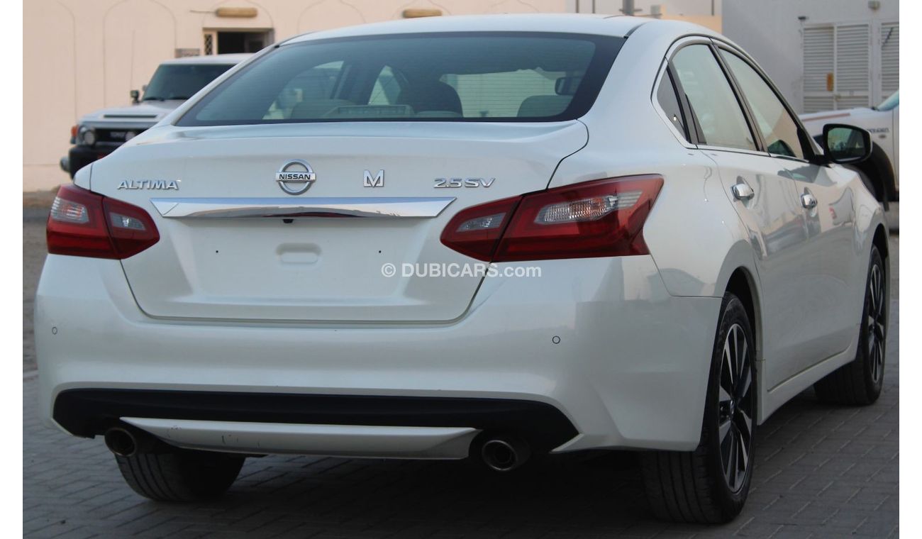 نيسان ألتيما SV نيسان التيما 2018 خليجي بحالة ممتازة بدون صبغ بدون حوادث