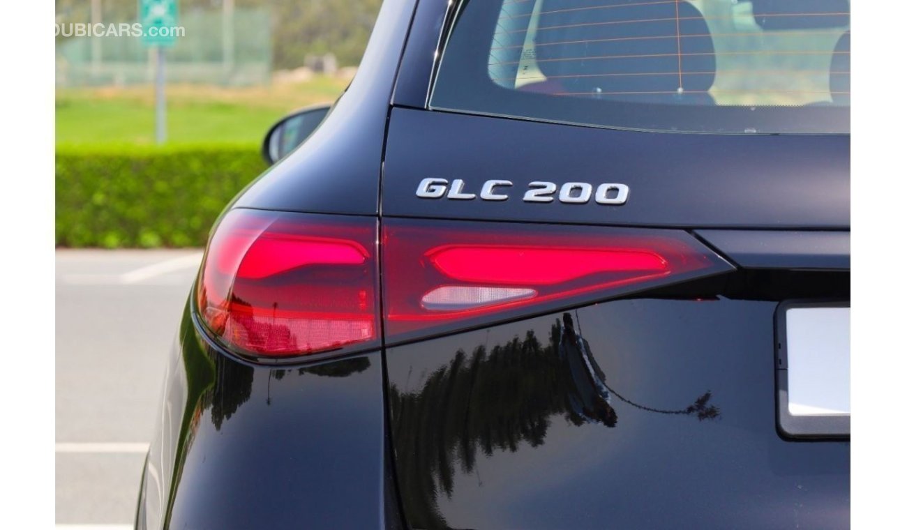 مرسيدس بنز GLC 200 SUV | With 5 yrs Warranty + 5 yrs Service Contract | GCC | Agent Warranty