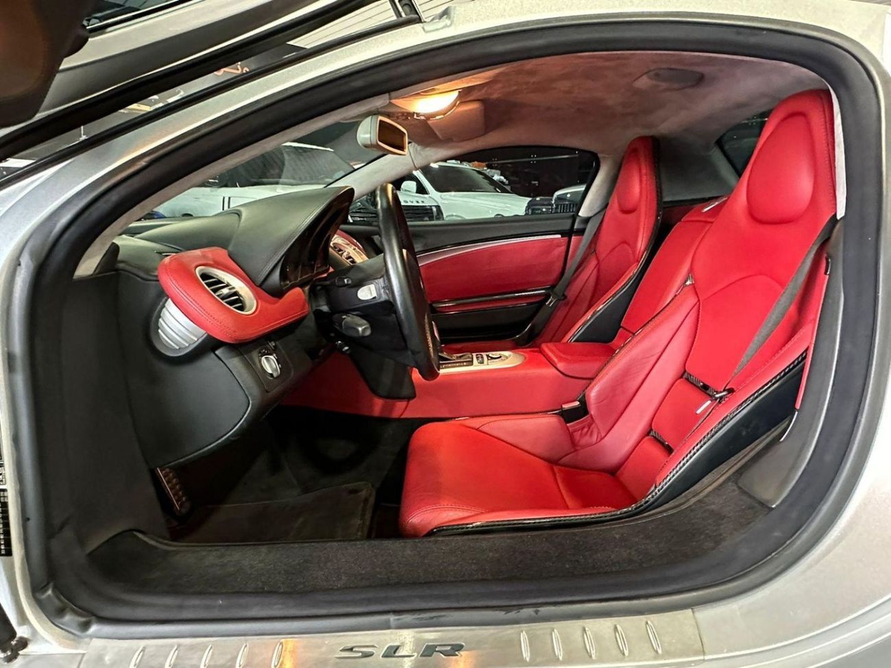 مرسيدس بنز SLR