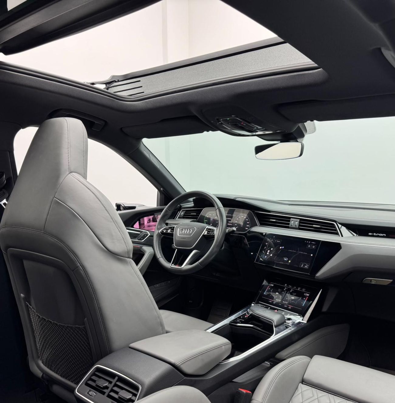 Audi etron 2023 Audi E-Tron S Sportback, 2026 Audi Warranty, 2028 Audi Service Pack, GCC