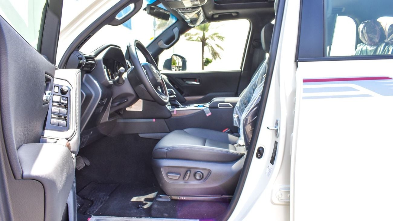 تويوتا لاند كروزر ECTAGR023 - 2025 Toyota LC300 GXR High -  3.3L Diesel Auto - White with Black Interior