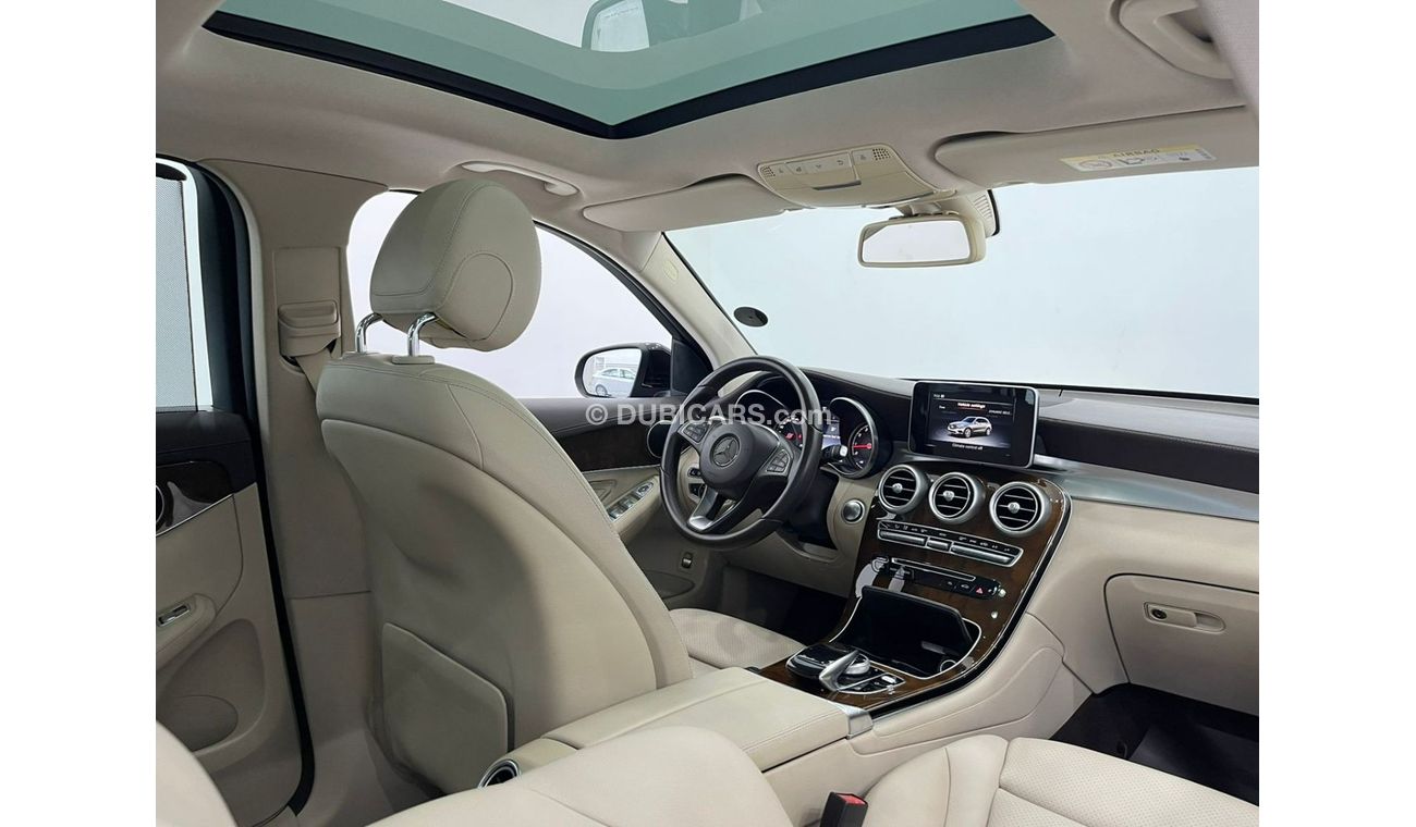 مرسيدس بنز GLC 250 AMG 2016 Mercedes-Benz GLC 250 4 Matic, Full Mercedes History, Warranty, Low Kms, GCC