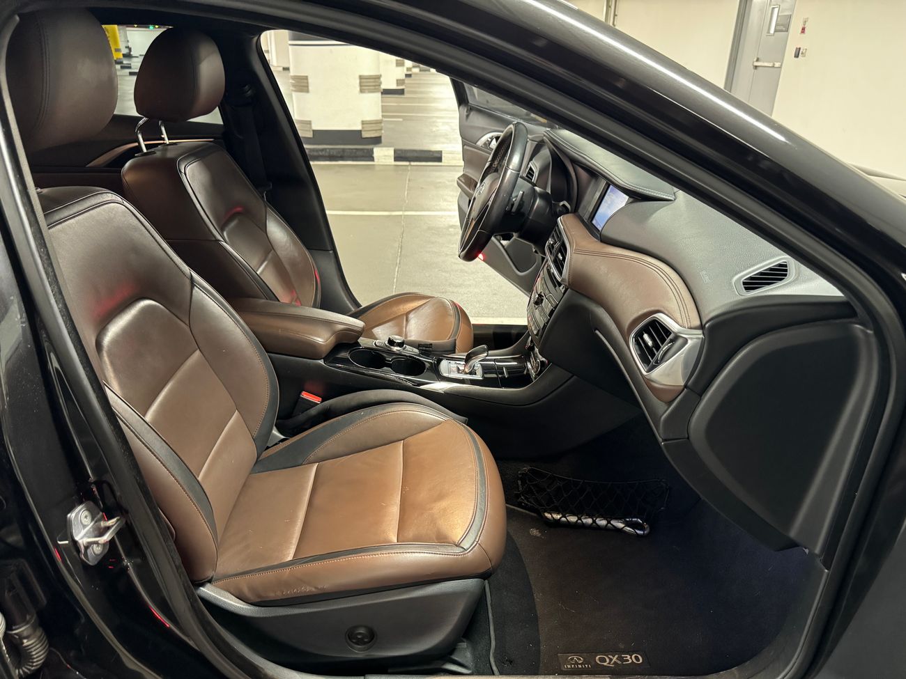 Infiniti QX30 premium