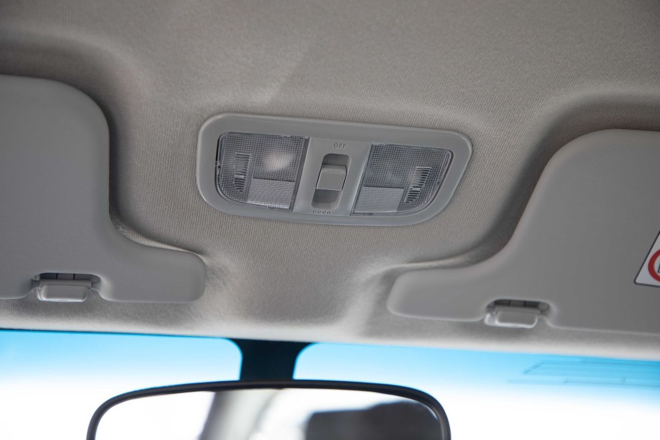 جريت وول وينغل 2026 Greatwall Wingle 5 4X2 Luxury 2.4L - Manual - Titanium White Inside Black | Export Price