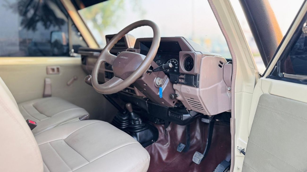 Toyota Land Cruiser 70 HARD TOP | RHD | 4.2L DIESEL ENGINE | MANUAL TRANSMISSION | AIR SNORKEL | PREMIUM BULL BAR INSTALLED