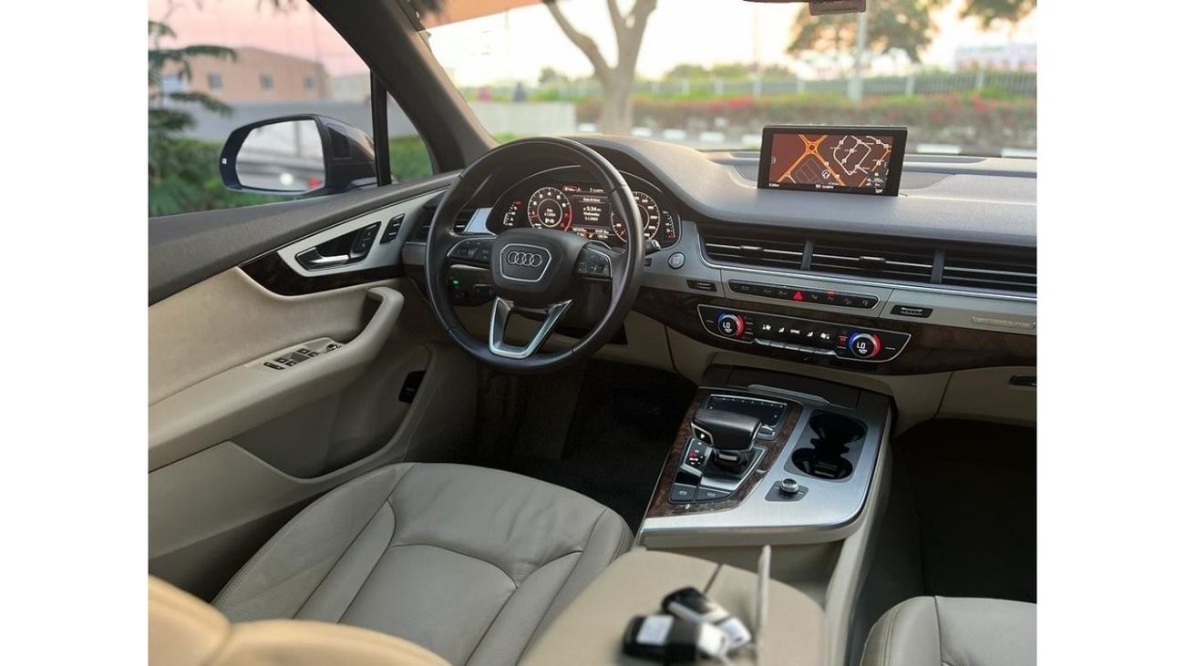 Audi Q7 45 TFSI quattro S-Line AUDI Q7 2016 GCC 45TFSI QUATTRO S LINE 7 SEATER FULL SERVICE HISTORY IN PERFE