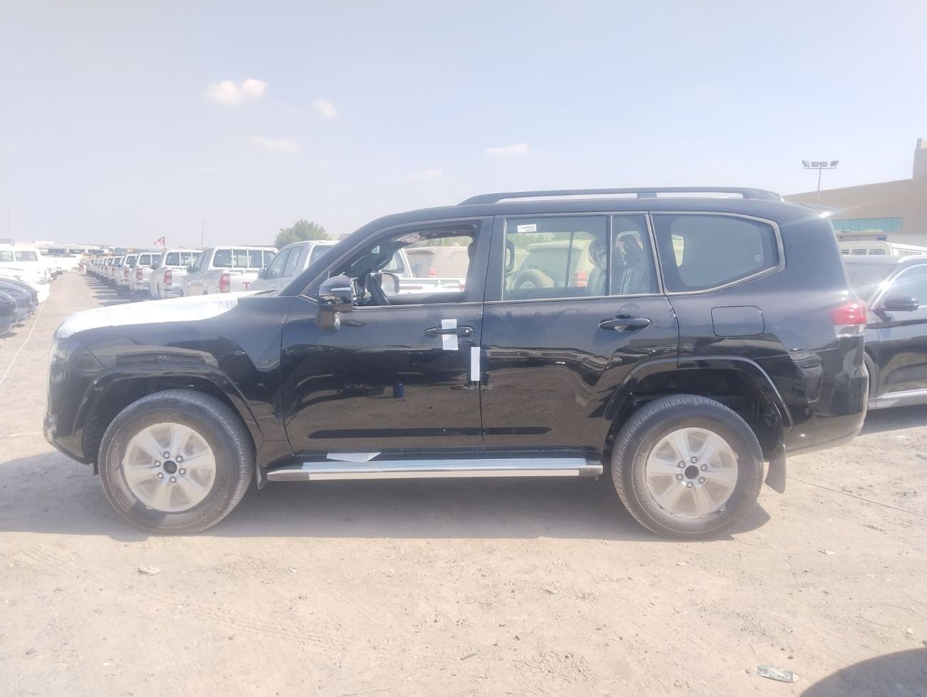 Toyota Land Cruiser GXR3 3.3L Toyota LC300 GXR 3.3L DIESEL