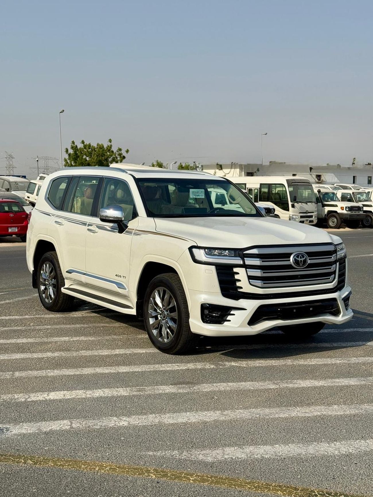 تويوتا لاند كروزر Toyota Land Cruiser VXR 3.5L 2026 White