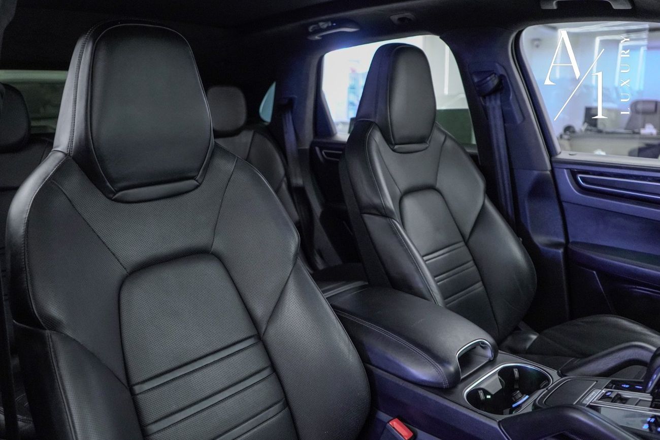 Porsche Cayenne GTS 4.0L (460 HP) 2021 Porsche Cayenne GTS, Excellent Condition, American Specs