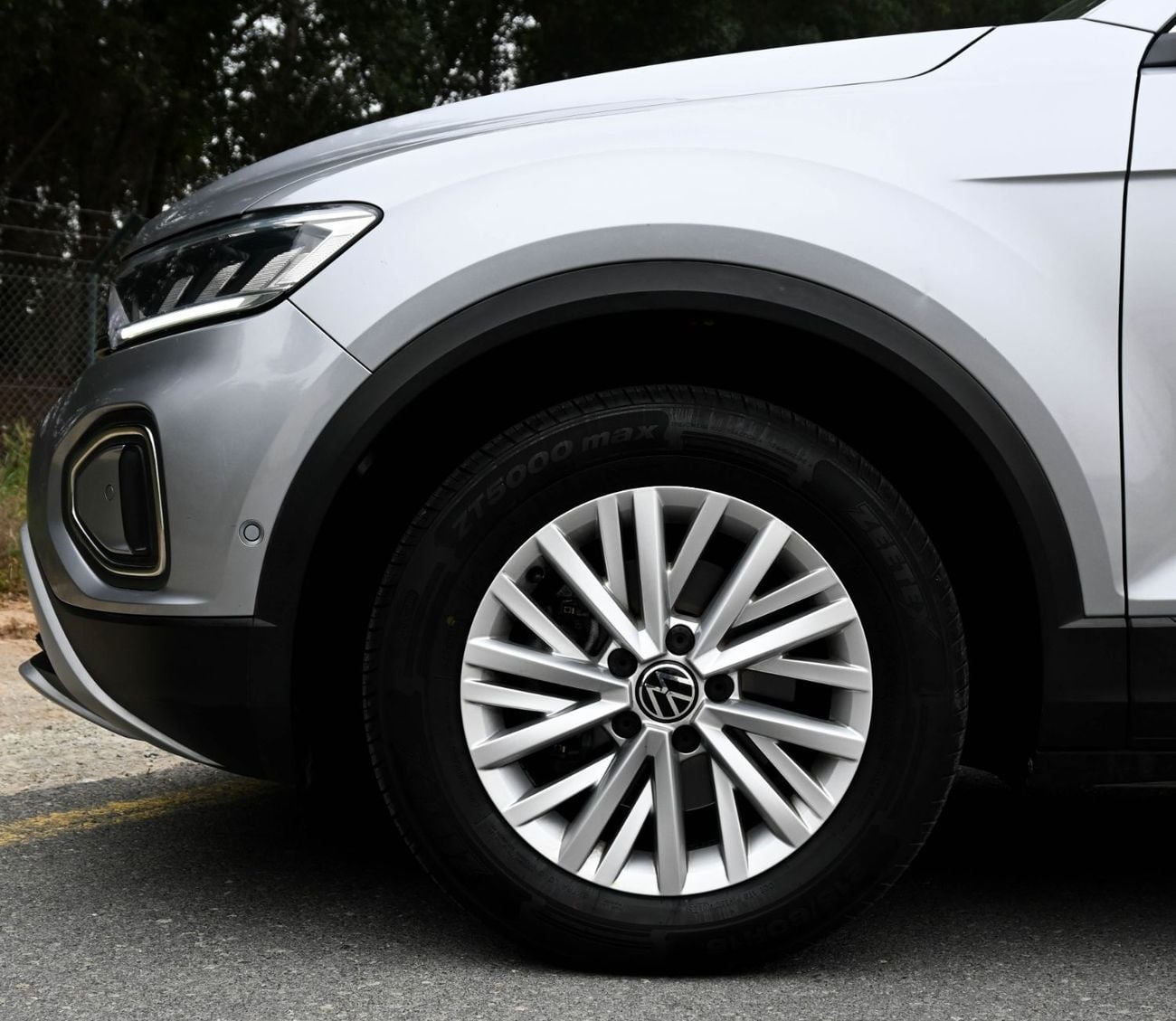 Volkswagen T ROC Life 1.4L VOLKSWAGEN T ROC 2023 1.4L GCC   accident-free Excellent Condition 1019  AED Monthly