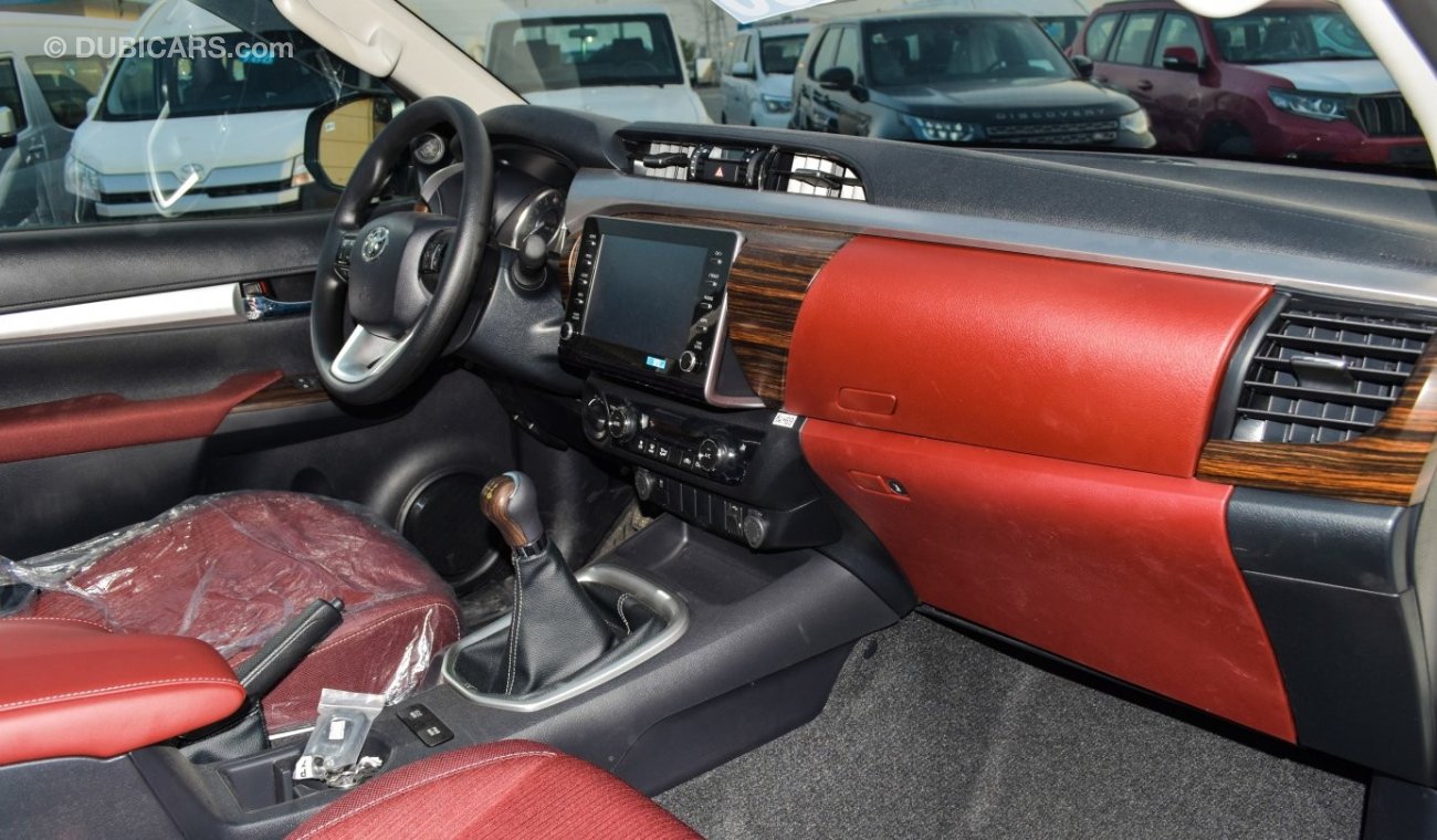 Toyota Hilux 2.7L Full Options