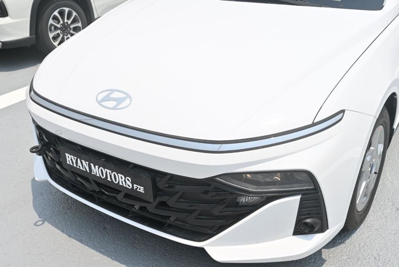 Hyundai Accent Hyundai Accent 1.5L Petrol, Model 2024, Color White