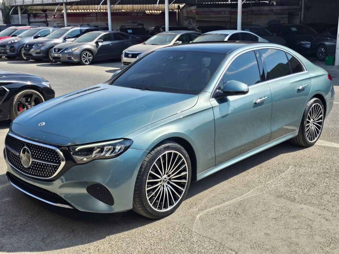 Mercedes-Benz E200 2.0L