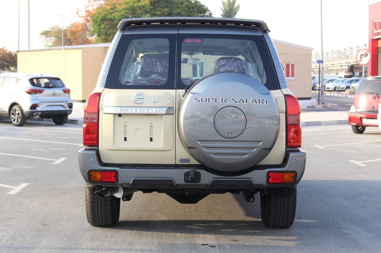 Nissan Patrol Super Safari Manual Gear |Brand New | Under Official Dealer Warranty | Full Option