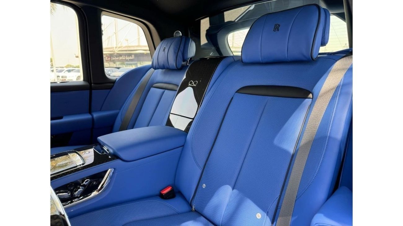 Rolls-Royce Cullinan BLACK BADGE GCC SPEC  UNDER WARRANTY AND SERVICE CONTRACT