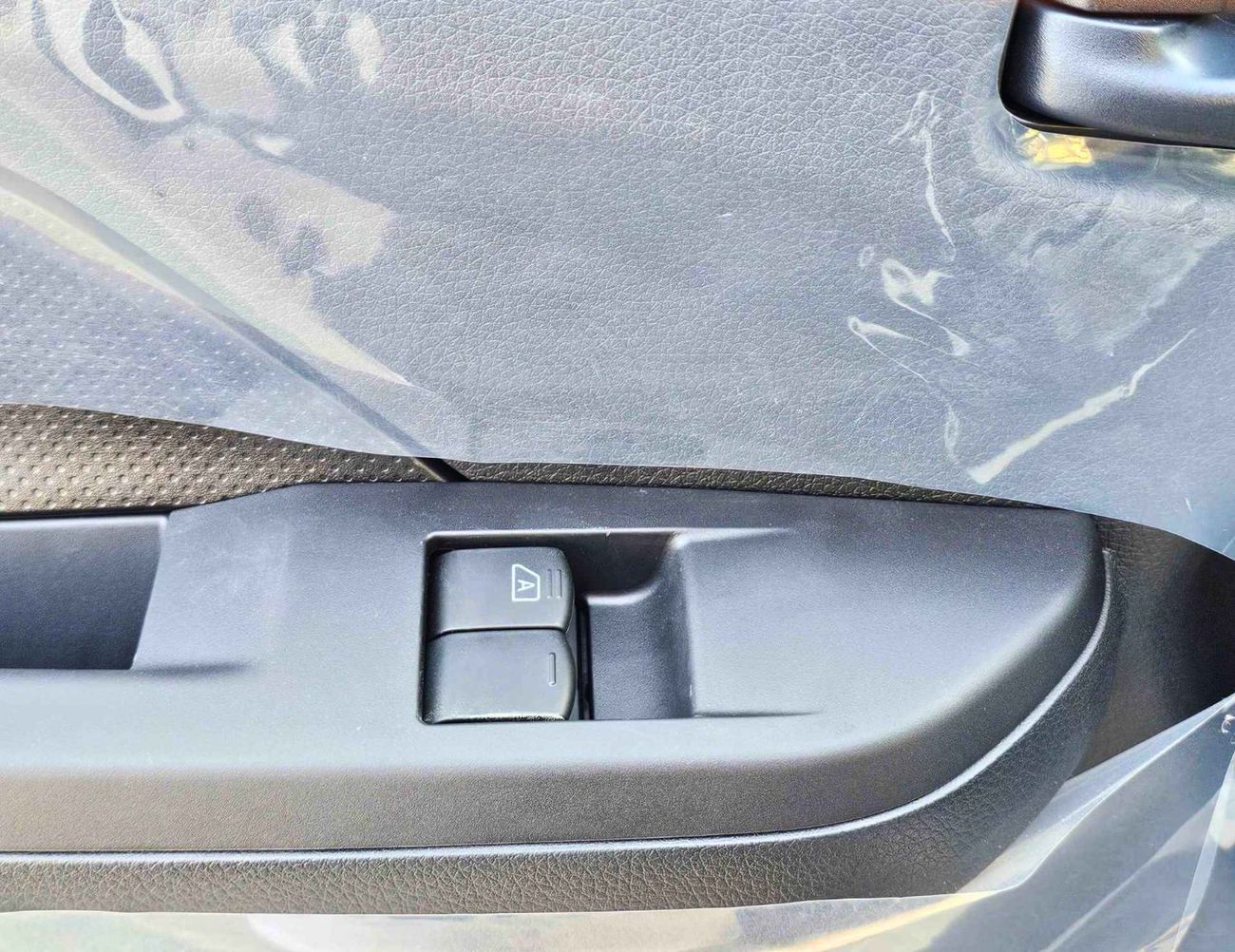 نيسان أورفان HIGHROOF | M/T | PANEL VAN | 2.5L V4 PETROL | FRONT COOLER (CODE#NHURPP)