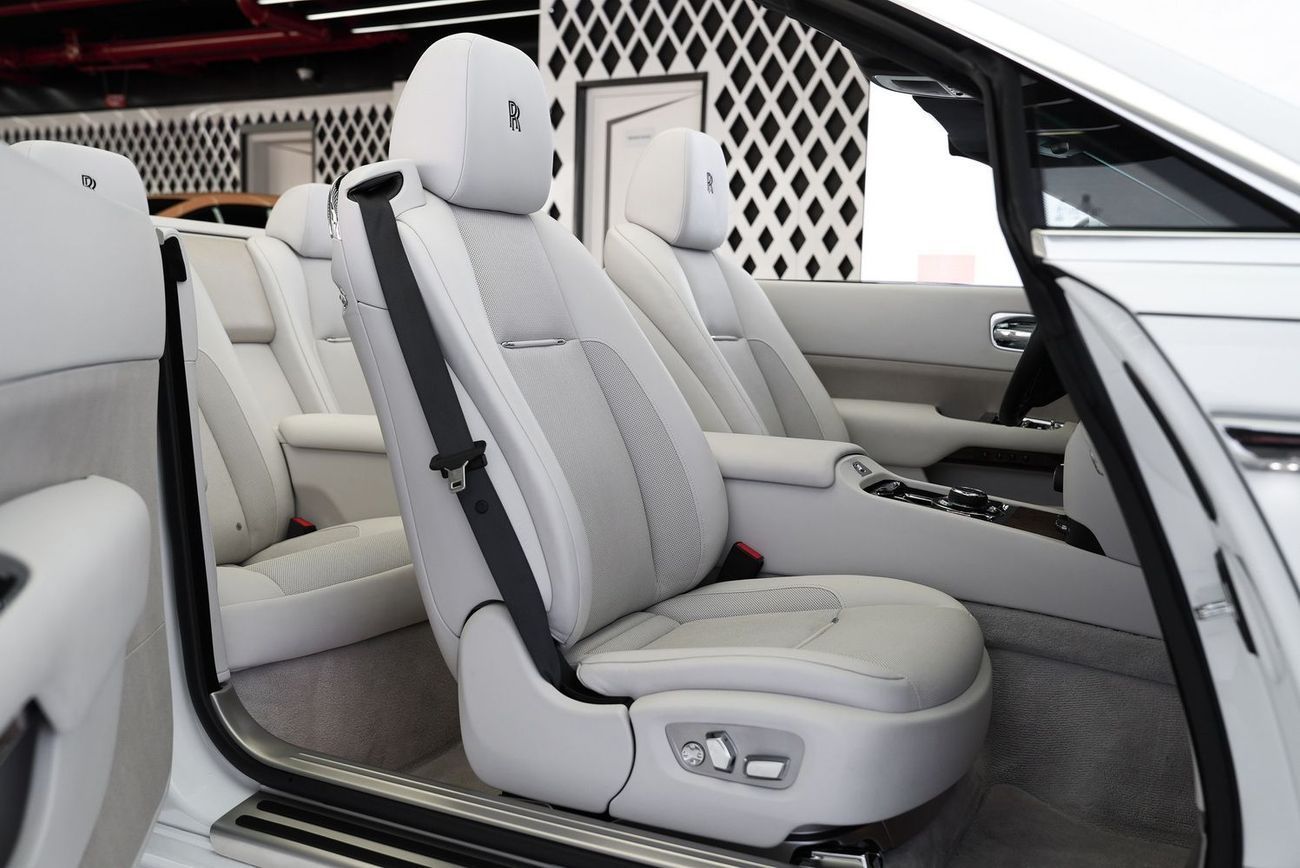 رولز رويس داون Rolls Royce Dawn