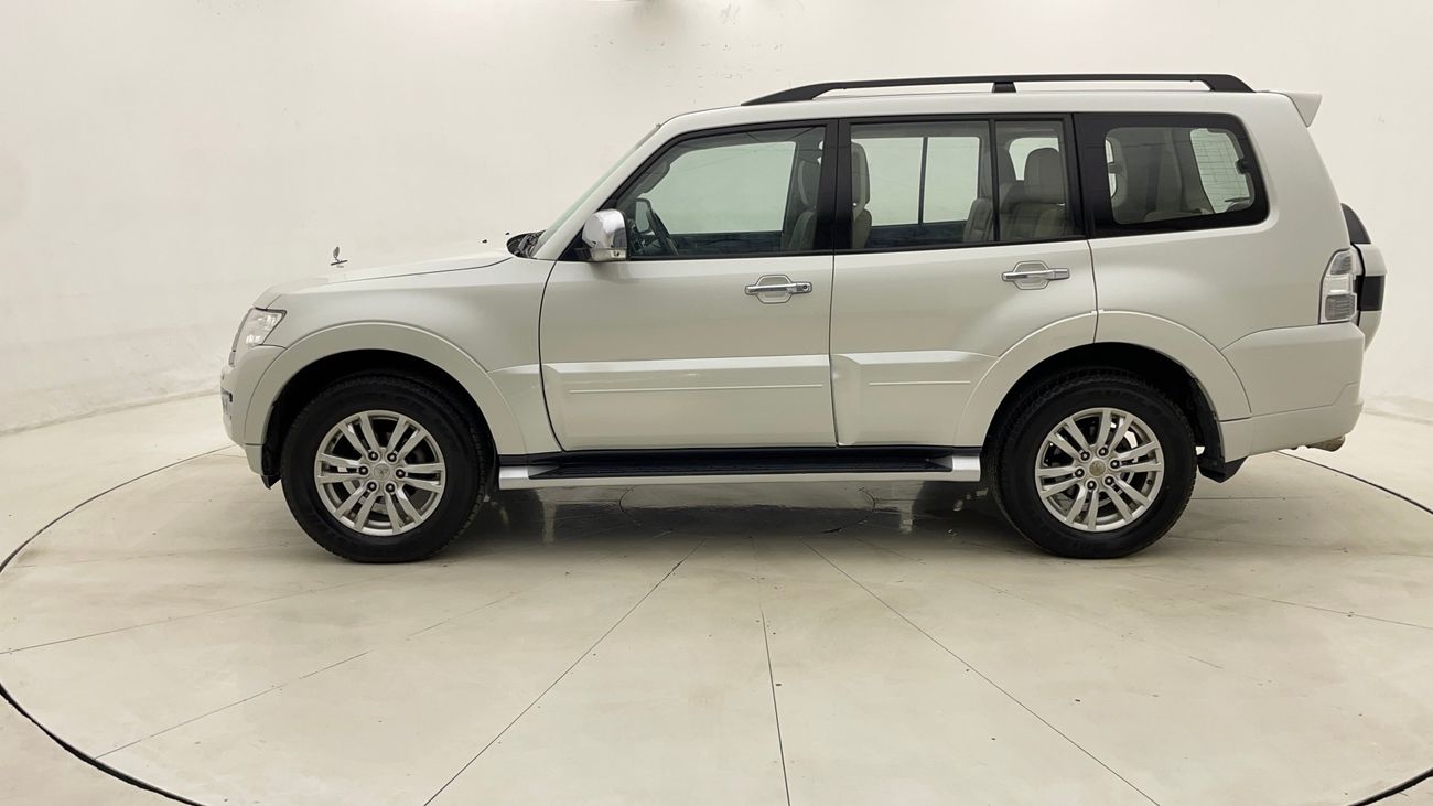 ميتسوبيشي باجيرو GLS TOP 3.5 | بدون دفعة مقدمة | اختبار القيادة في المنزل