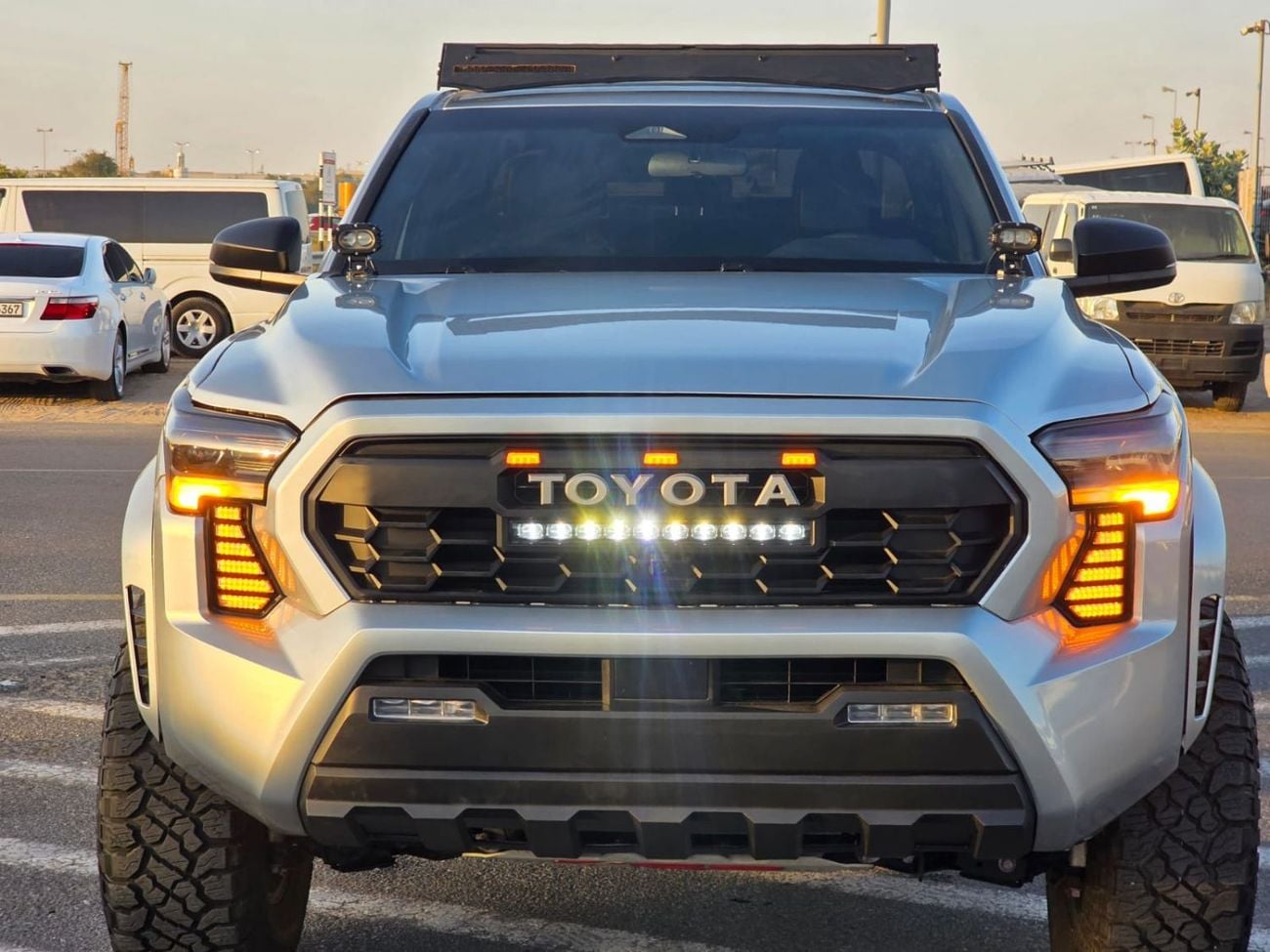 تويوتا تاكوما 2.4T SR5 (4x4)