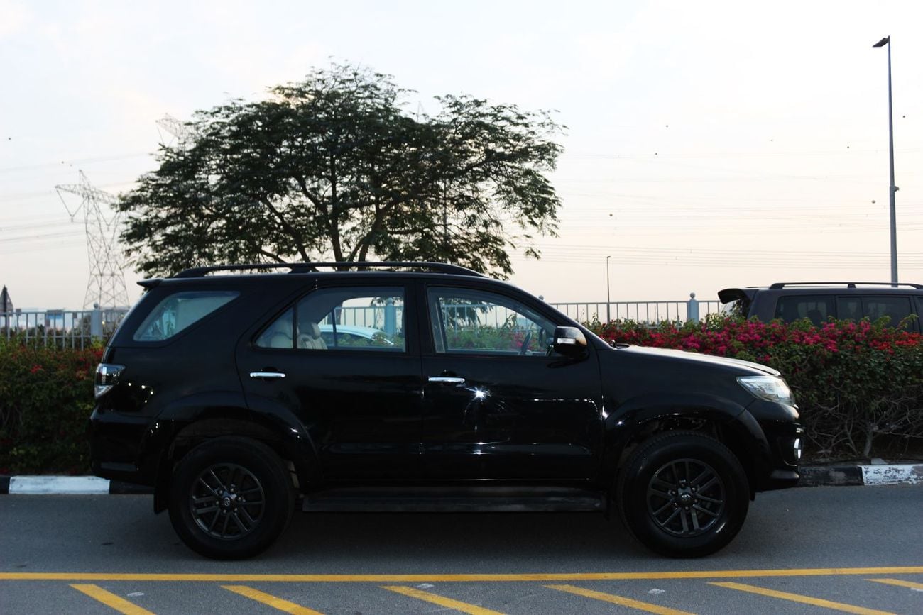 تويوتا فورتونر VXR 4.0L (278 HP)