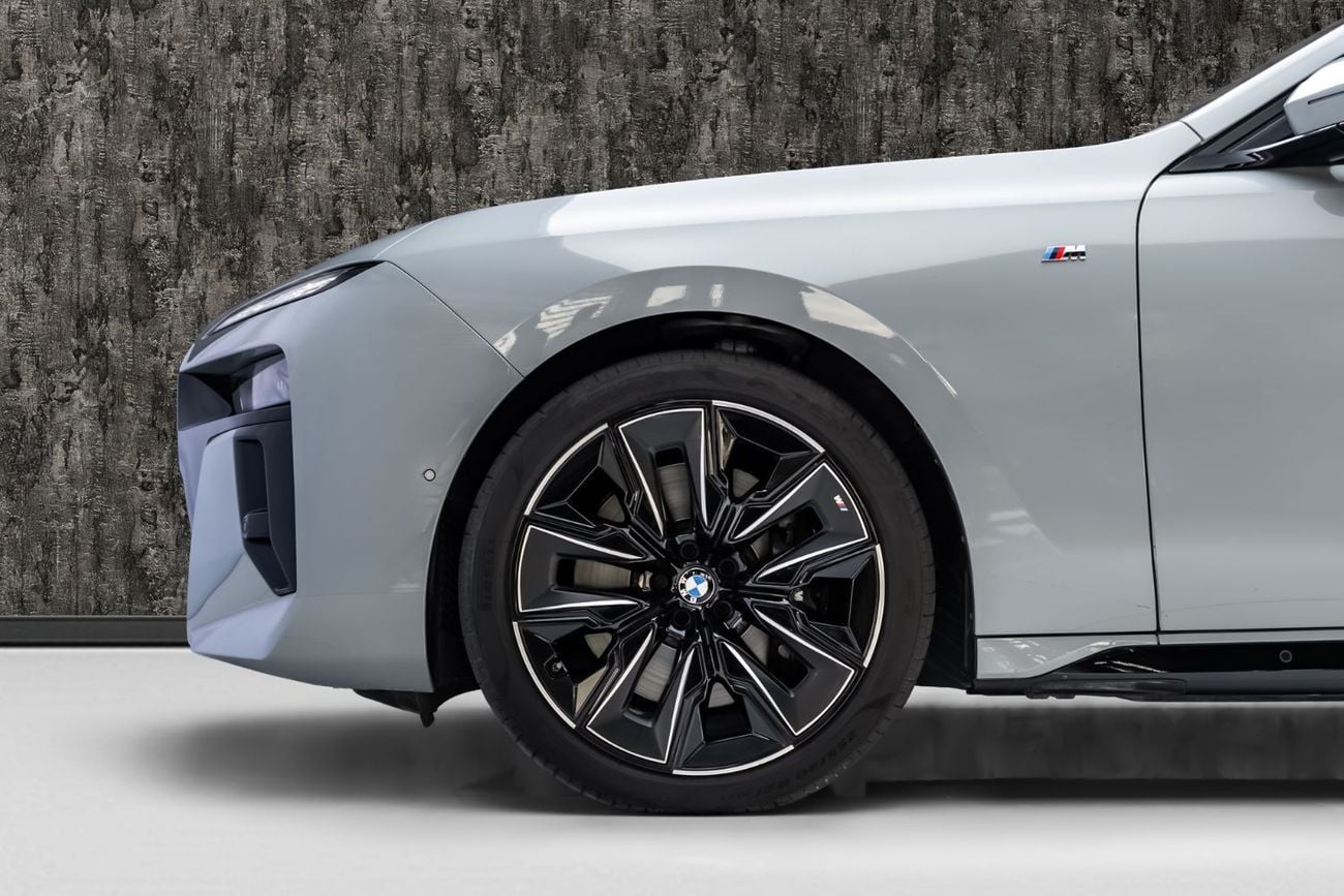 BMW 760i XDRIVE MASTERCLASS M SPORT PACKAGE BUY NOW, PAY 2027 | THE BLACKLINE STANDARD | 2030 BMW Warranty + Service Contract, GCC