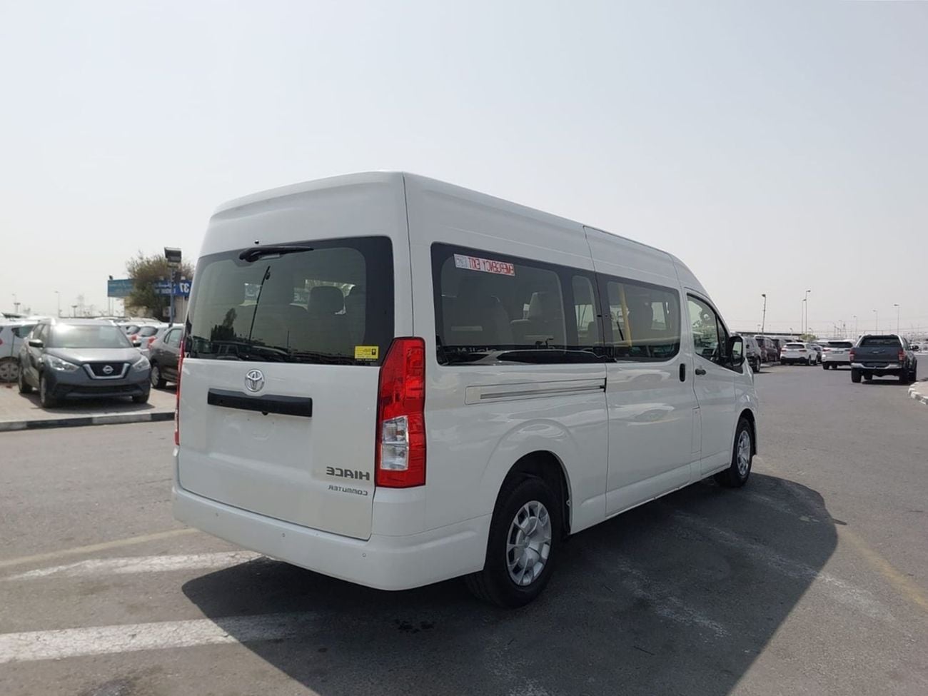 تويوتا هاياس (RAMADAN OFFER) TOYOTA HIACE COMMUTER VAN RHD 2019 MODEL 2.8 L DIESEL AUTOMATIC(PM10875)