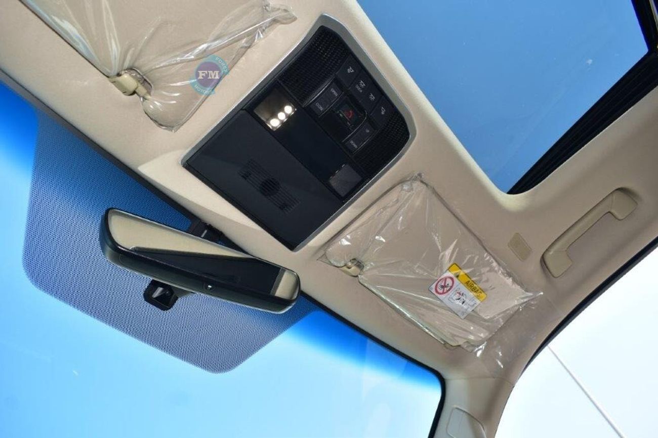 تويوتا لاند كروزر 300 EXR 4.0L Petrol