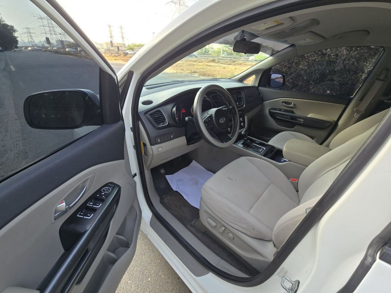 Kia Sedona KIA SEDONA 2015 GCC ORGINAL PAINT // GOOD CONDITION // 7 SEATS