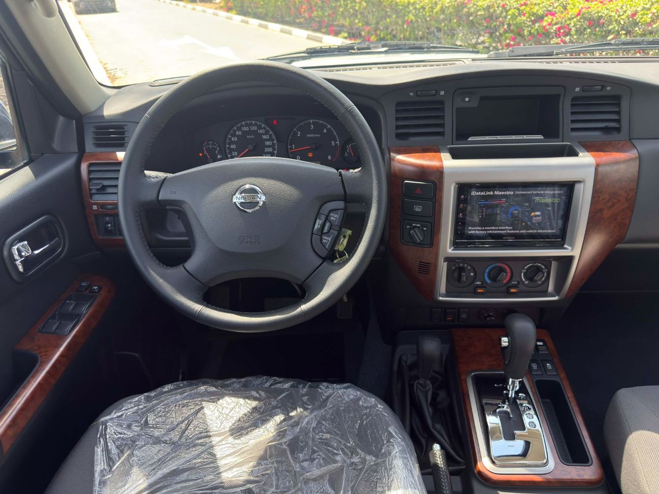 Nissan Patrol Safari Safari 4.8L A/T GCC SPEC ASTORA EDITION