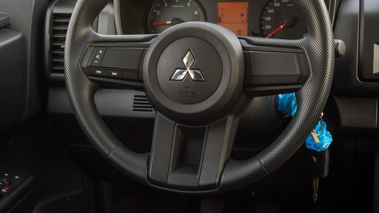 ميتسوبيشي L200 2.4L  4WD M/T