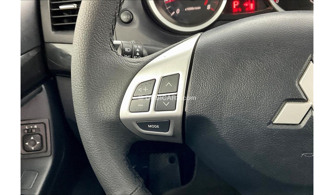 ميتسوبيشي لانسر GLS (W/Sunroof)