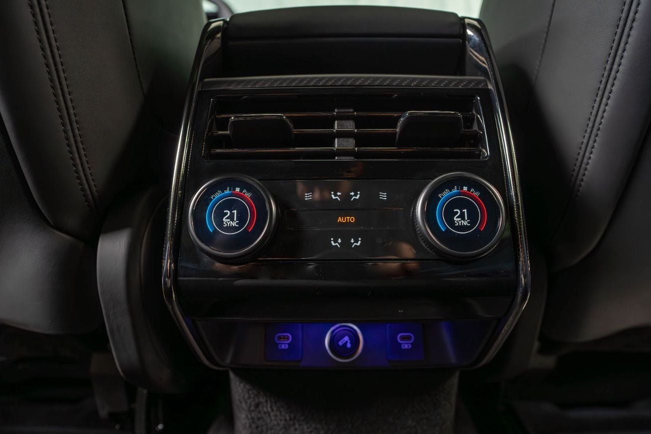 Land Rover Range Rover Sport SV Edition One - Main Dealer Warranty till 2029 - Full option - Showroom Condition