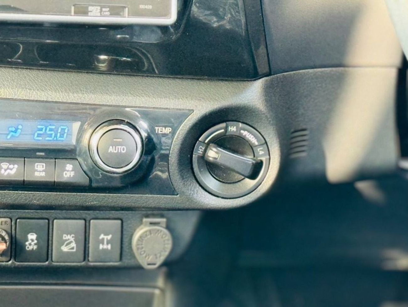 تويوتا هيلوكس Hilux SR5