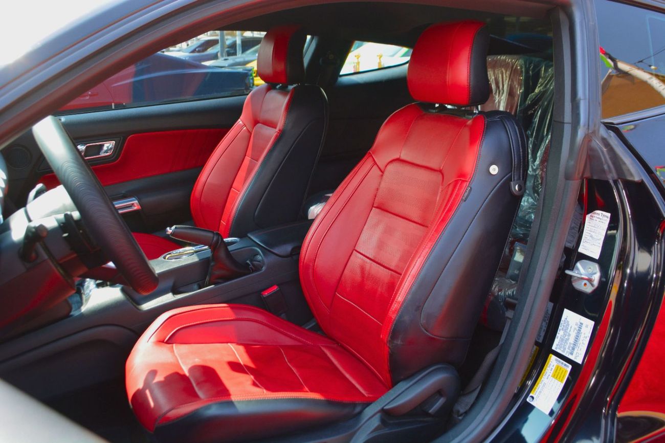 Ford Mustang PREMIUM