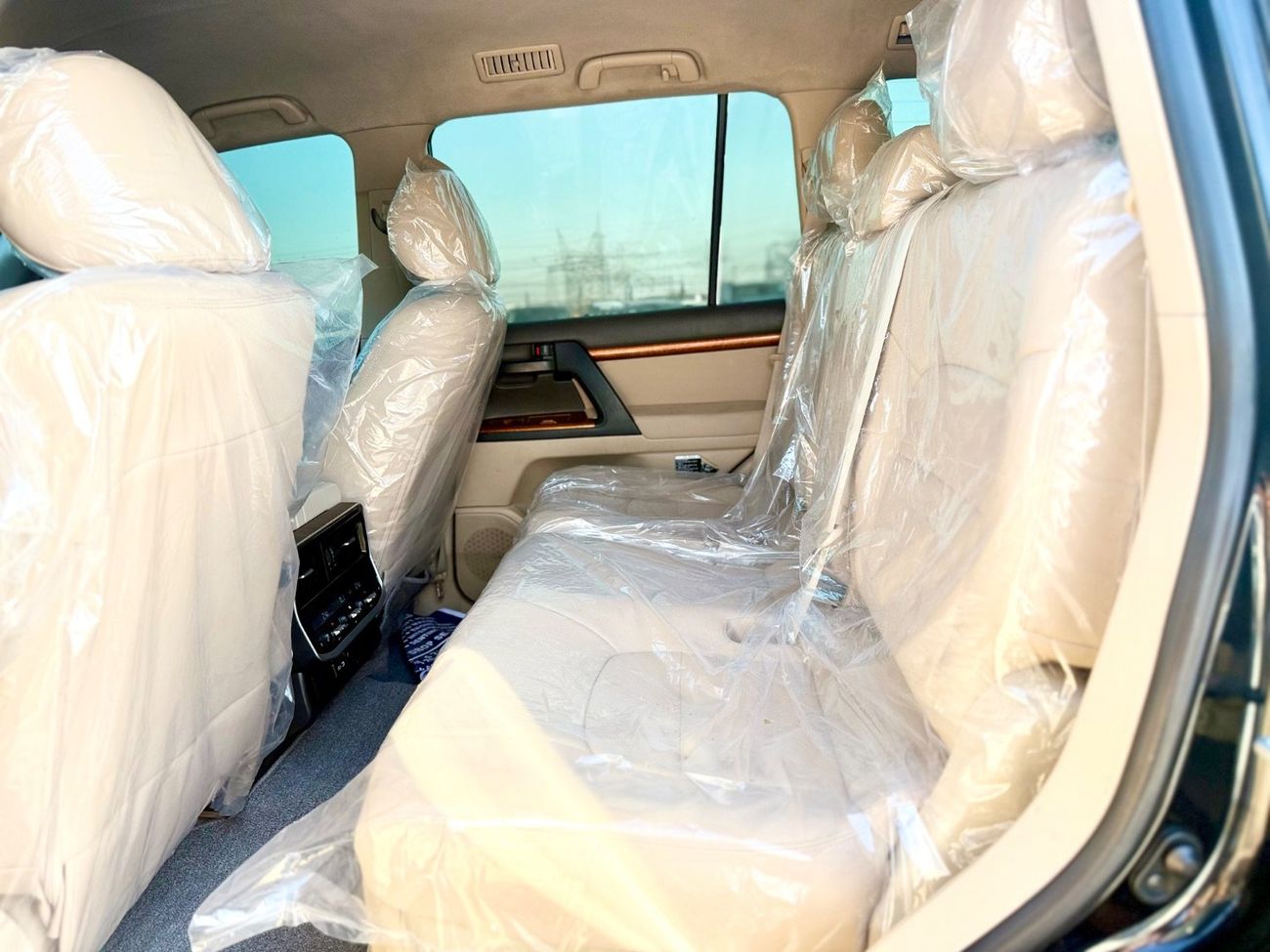 Toyota Land Cruiser Toyota Land Cruiser model 2016 V8 fuel petrol