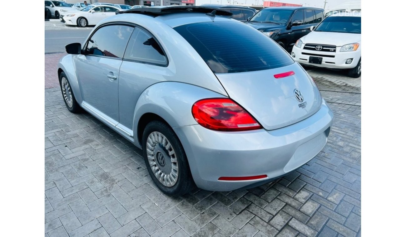 Volkswagen Beetle SE