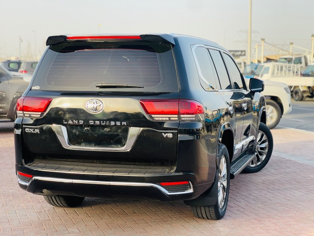 تويوتا لاند كروزر Toyota landcuriser GXR V8 full option upgrade inside and outside 2025 shape