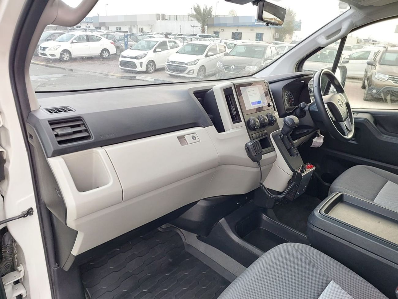 Toyota Hiace TOYOTA HIACE VAN AMBULANCE  RHD 2023 MODEL 2.8 L DIESEL AUTOMATIC(PM22474)