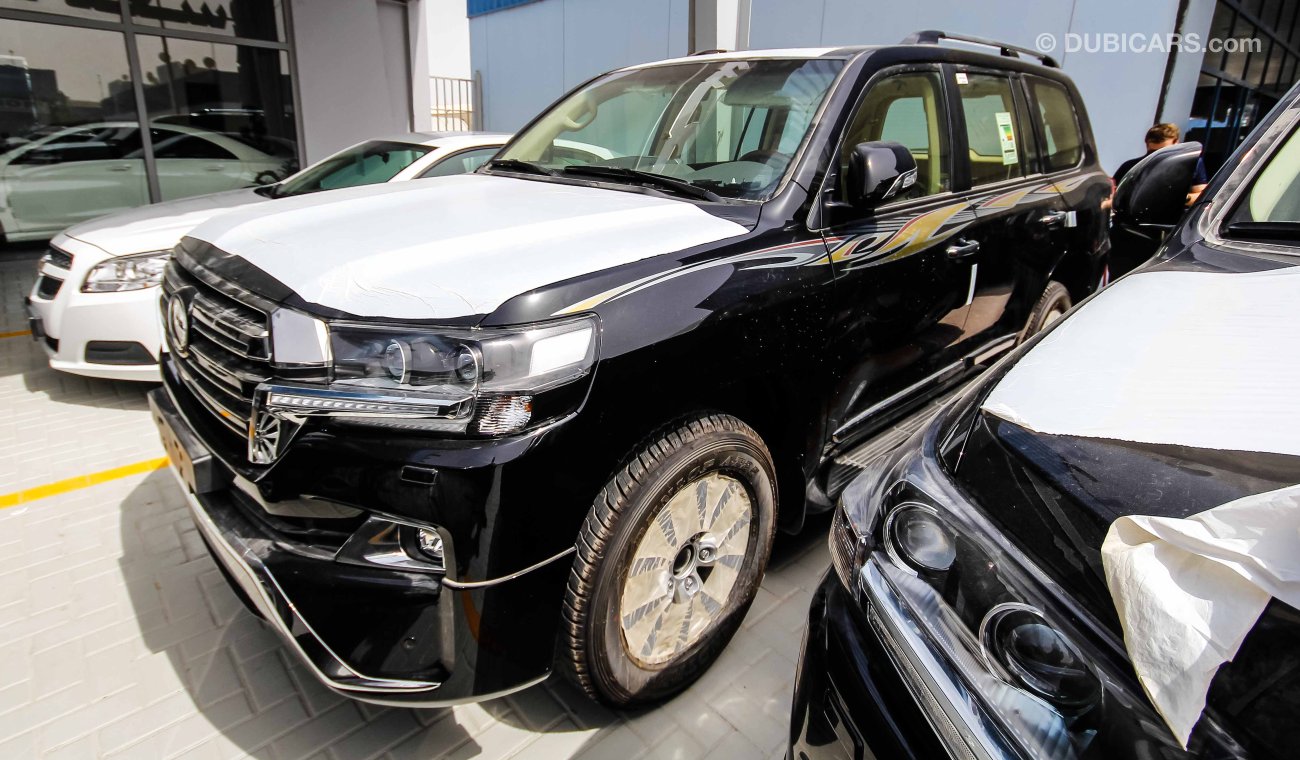 Toyota Land Cruiser GXR V8 with Black Edition badge