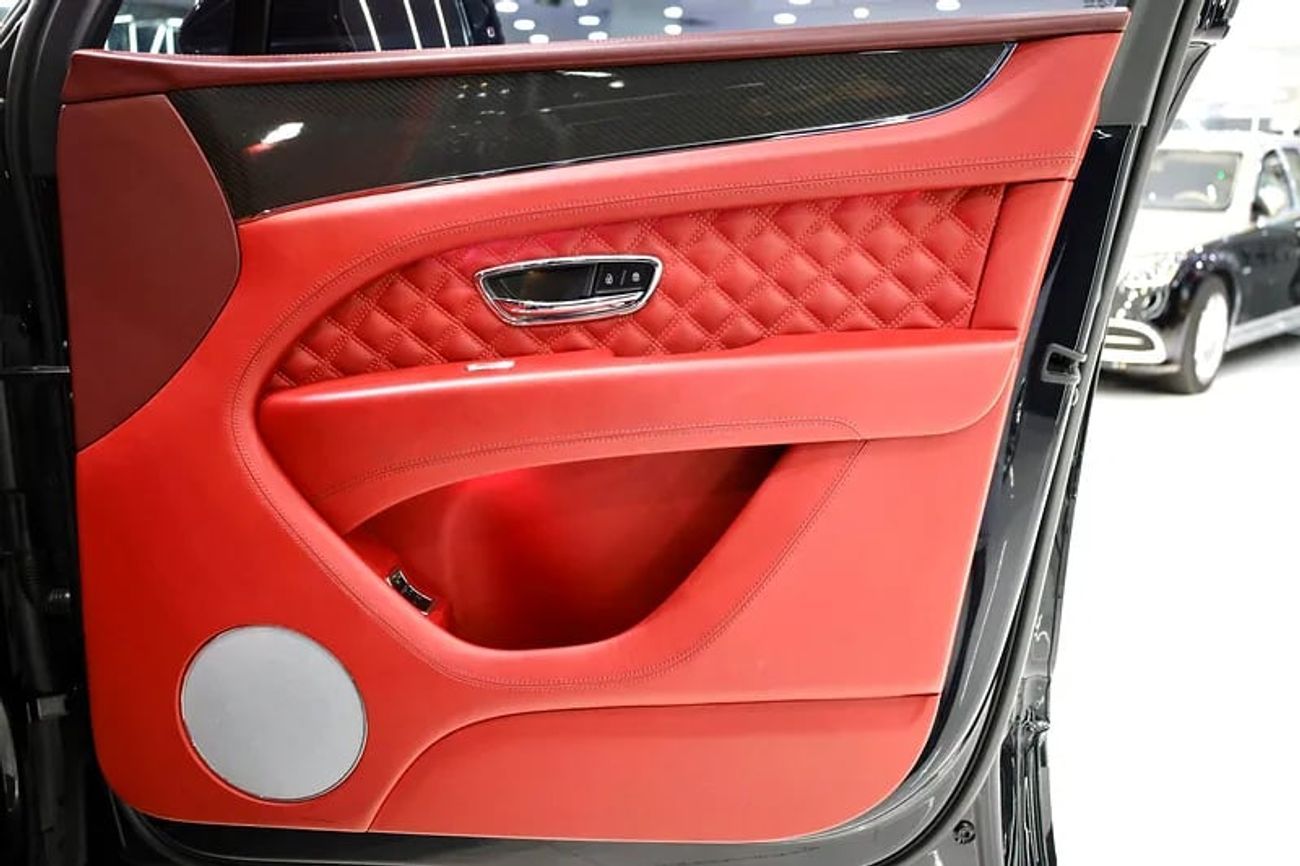 بنتلي بينتايجا V8, Mulliner Console Bottle Cooler, Rear Picnic Tables, Carbon Interior!!