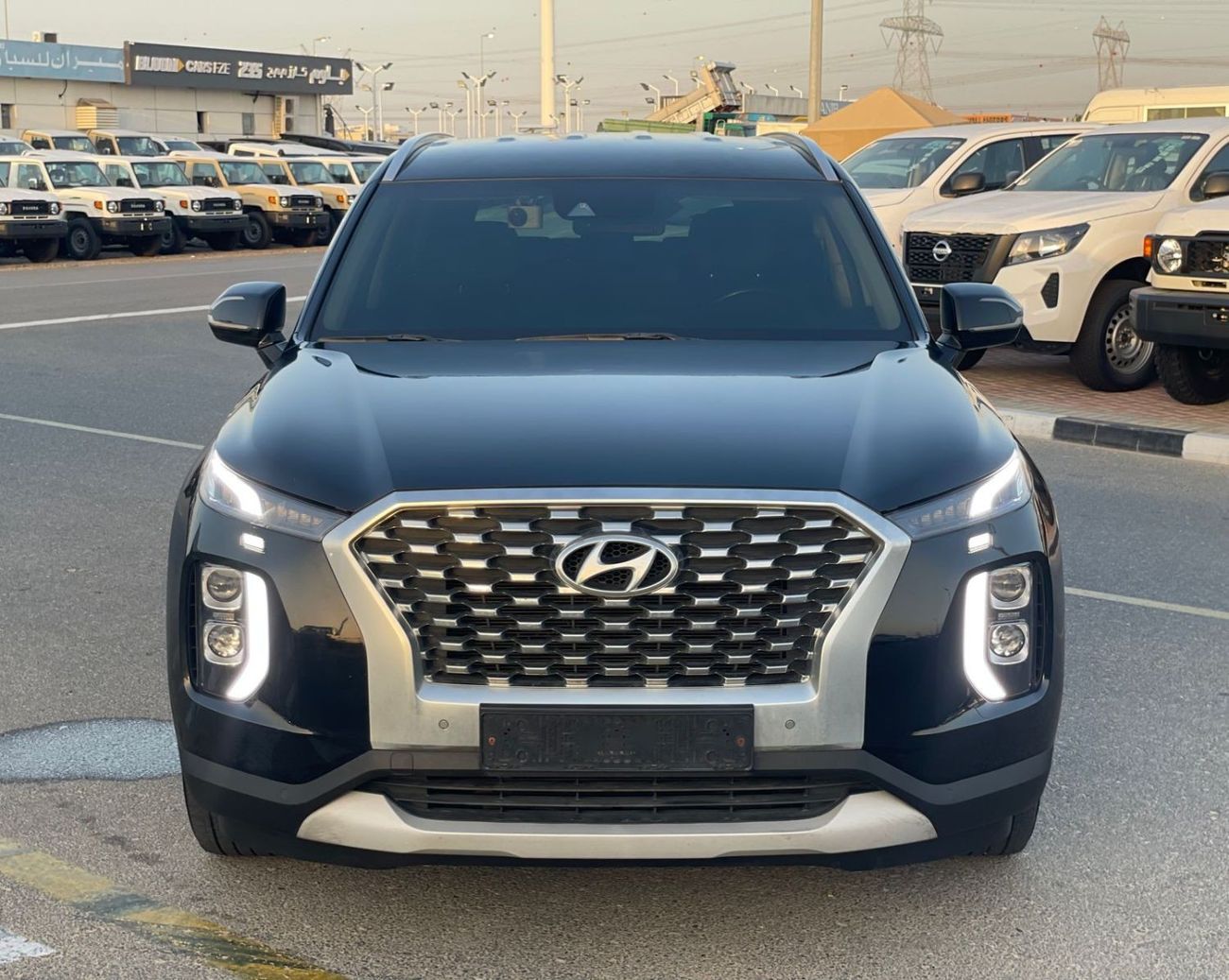 Hyundai Palisade 2021 Hyundai Palisade SEL premium 3.8L V6 - 4x4 AWD -korean Specs Orignal Paint With  Parking sensor