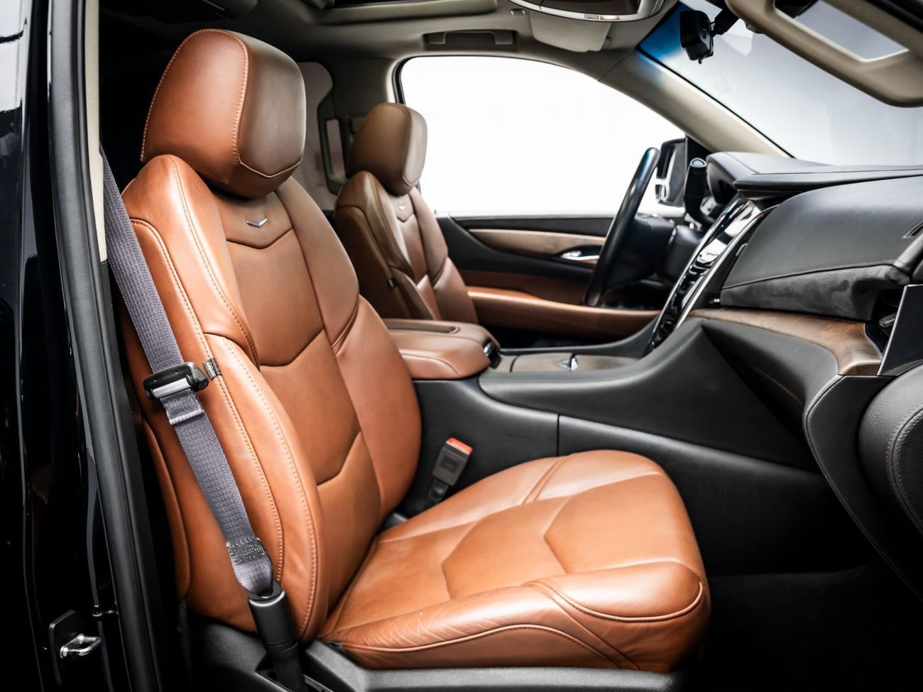 Cadillac Escalade Std 6.2L 2017 Cadillac Escalade, 1 Year Warranty, Full Service History, Low KMs, GCC