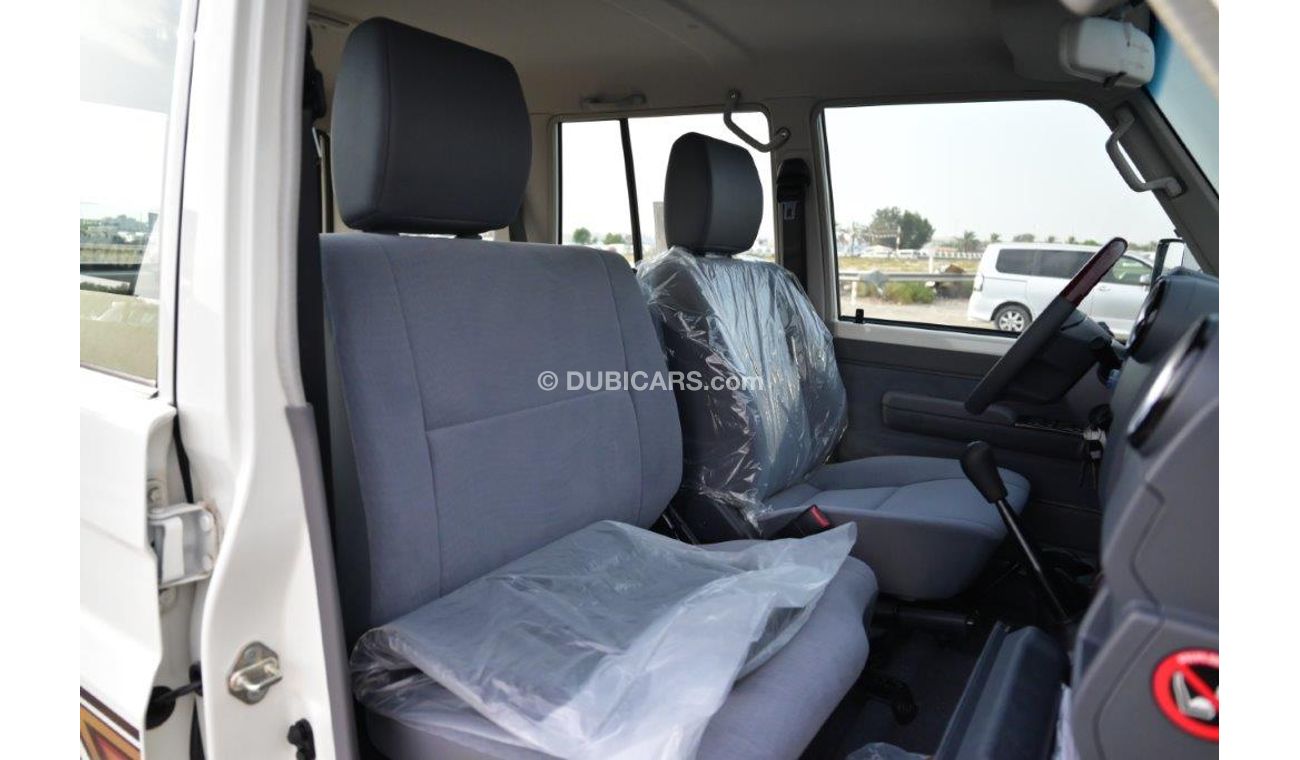 Toyota Land Cruiser 70 DLX  V8 4.5L Turbo Diesel 4wd Manual Transmission