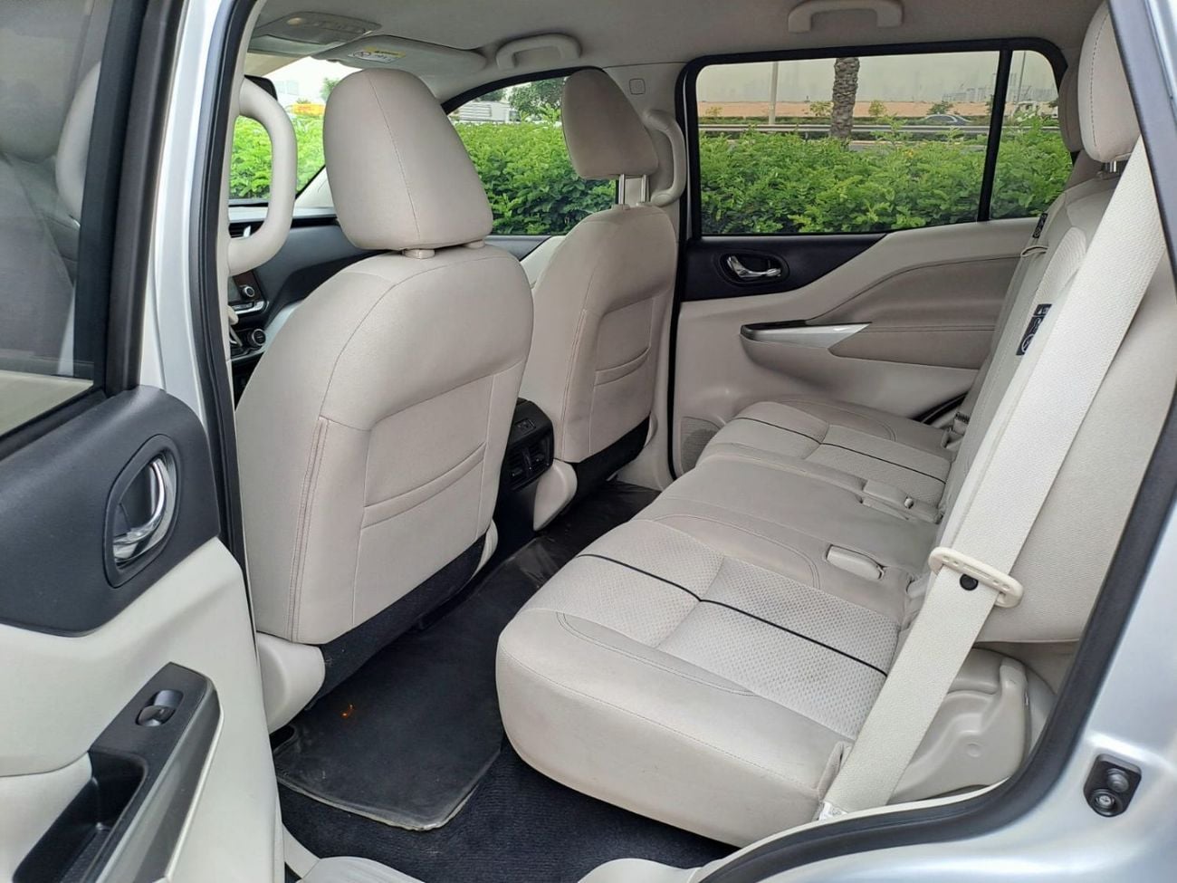 نيسان إكستيرا Titanium 2.5L RWD