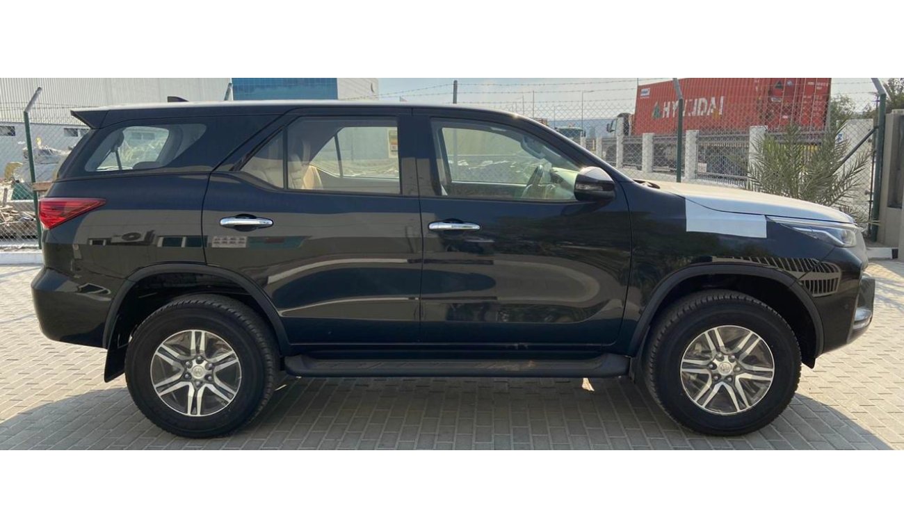 Toyota Fortuner NEW SHAPE 2.7L 4x4 LOW 6AT, 2021 LIMITED STOCK AVAILABLE IN COLORS