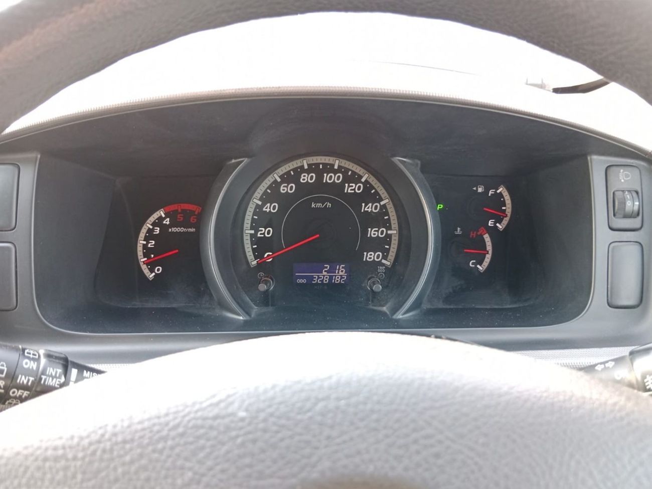 تويوتا هاياس TOYOTA HIACE VAN RIGHT HAND DRIVE (PM1613)