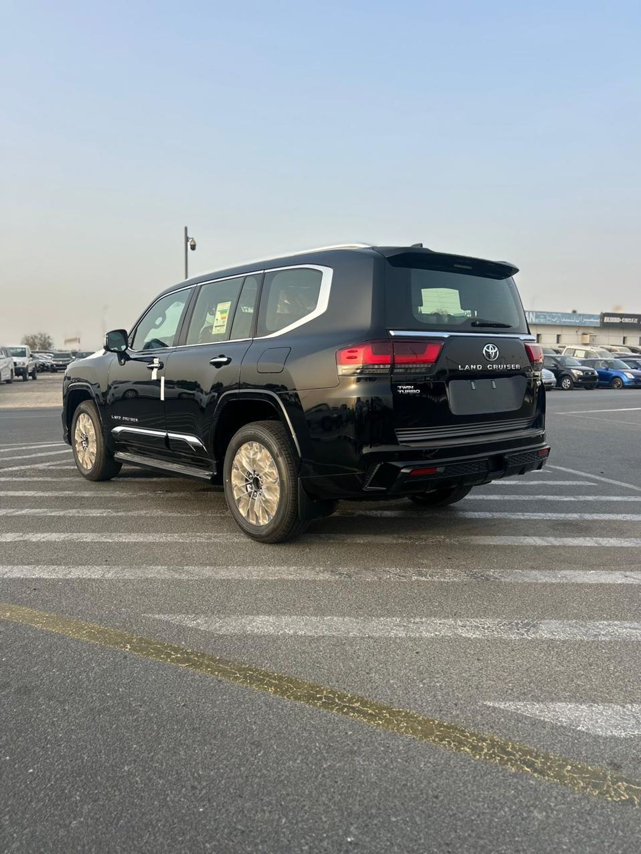 تويوتا لاند كروزر VXR 3.5L