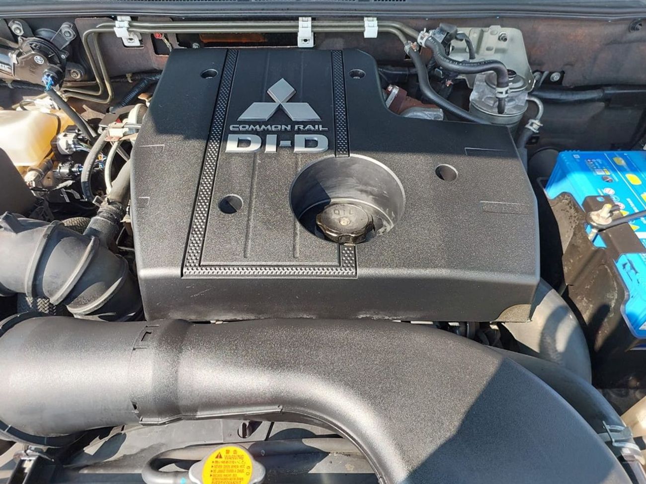 ميتسوبيشي باجيرو MITSUBISHI PAJERO SUV RHD 2018 MODEL 3.2 L DIESEL AUTOMATIC(PM01015)